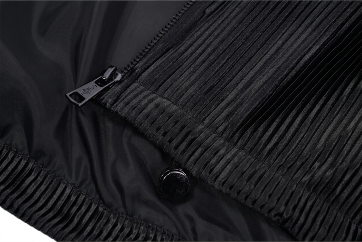 SIA HER RELAXED PLISSE JACKET (BLACK) - Image 6