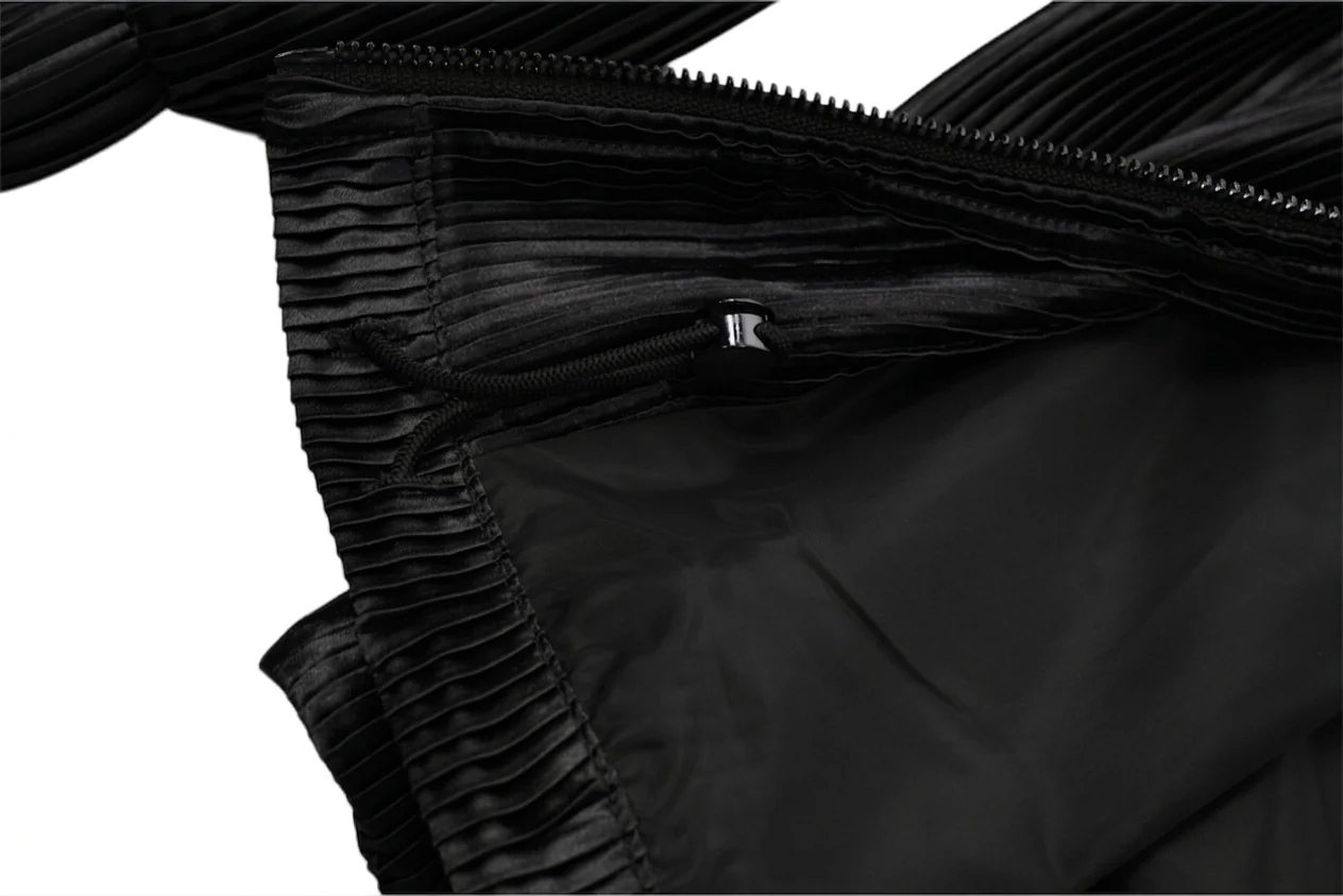 SIA HER RELAXED PLISSE JACKET (BLACK) - Image 8